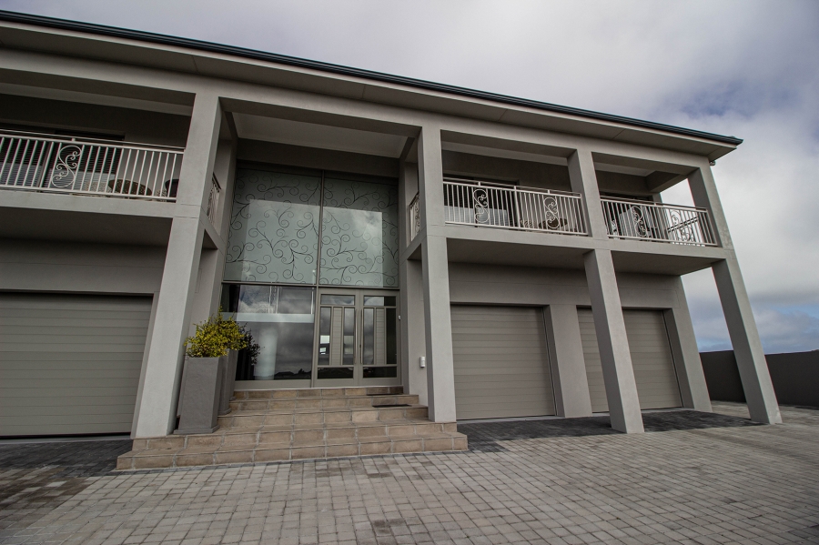 6 Bedroom Property for Sale in Kleinbaai Western Cape